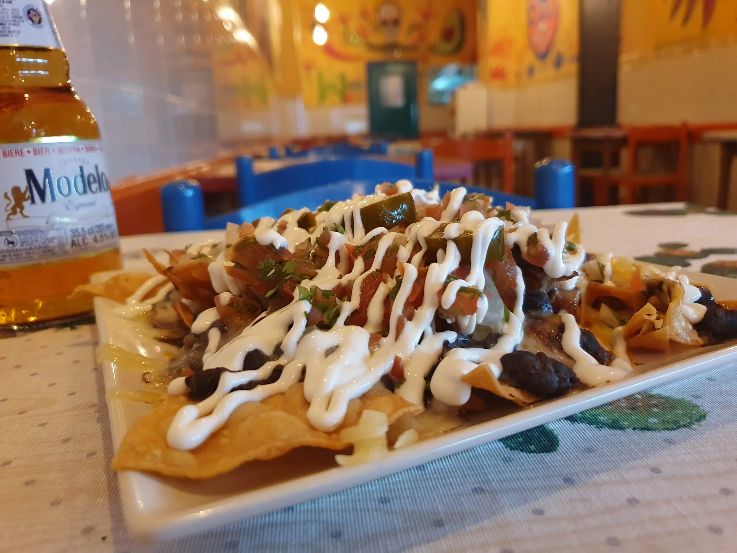 restaurante mexicano en barcelona con terraza (110) nachos clásicos