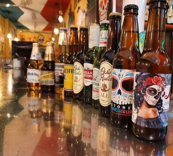 cervezas mejicanas un chingo de sabor mexican food en barcelona TACOS DE CORVINA RESTAURANTE MEJICANO EN BARCELONA