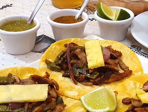 tacos piñata restaurante mexicano en barcelona con terraza (116) tacos piñata mejicanos comida mejicana en barcelona mexican food