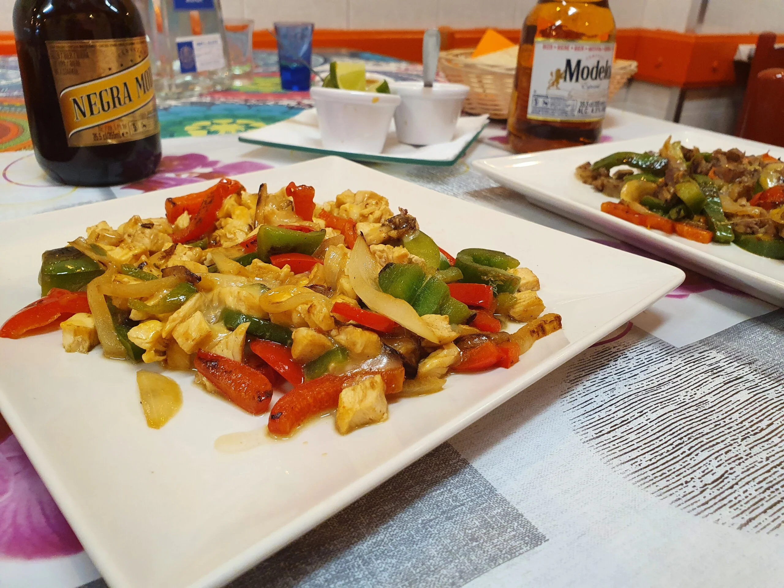 restaurante mexicano en barcelona con terraza (79) alambre con pollo mejicano comida mejicana en barcelona mexican food