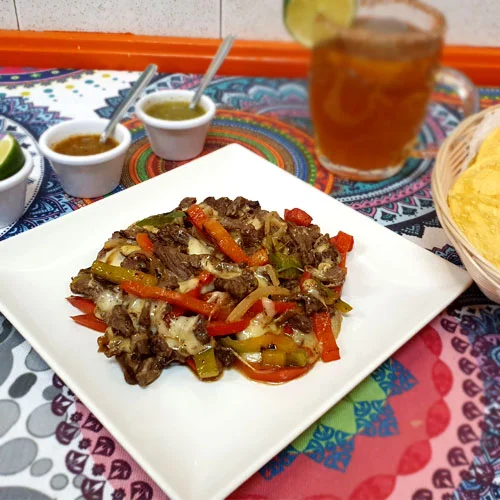 Alambre arrachera restaurante mexicano en barcelona con terraza